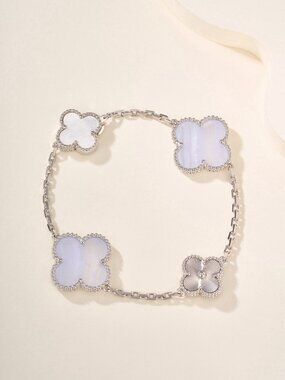 Authentic Van Cleef & Arpels VCA 18K White Gold Chalcedony 4 Motif Vintage Alham